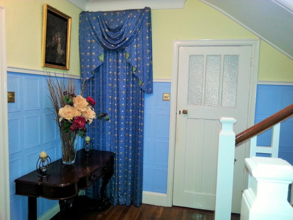ダン・レアリー The Dell Dublin Bed & Breakfast エクステリア 写真