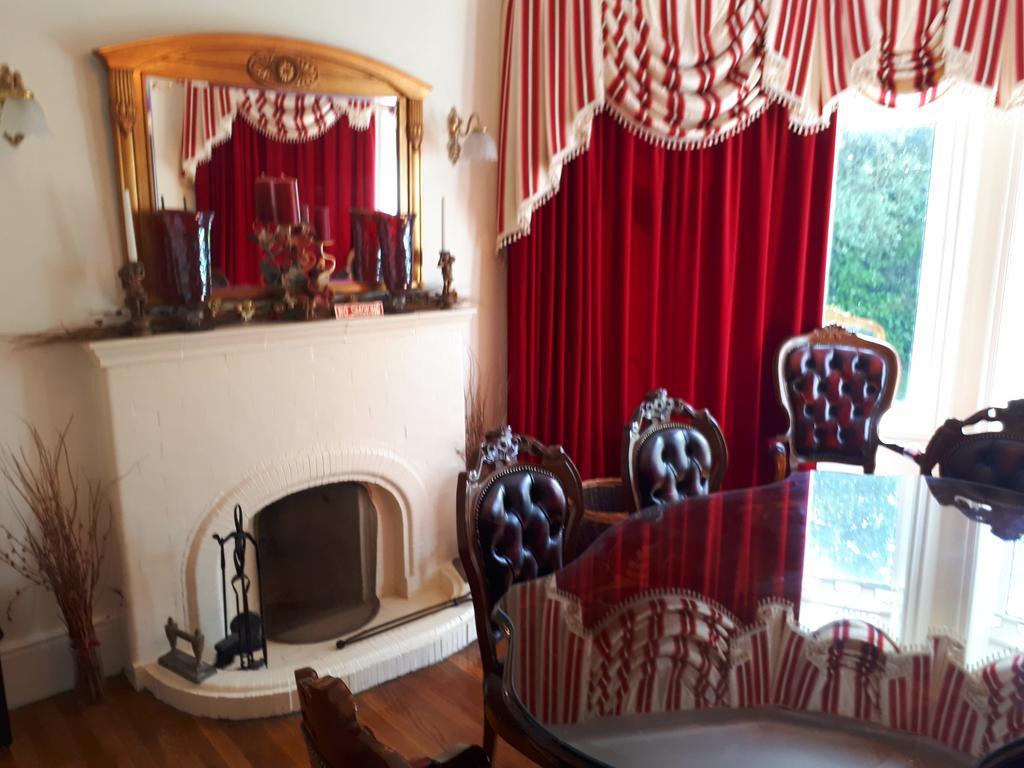 ダン・レアリー The Dell Dublin Bed & Breakfast エクステリア 写真