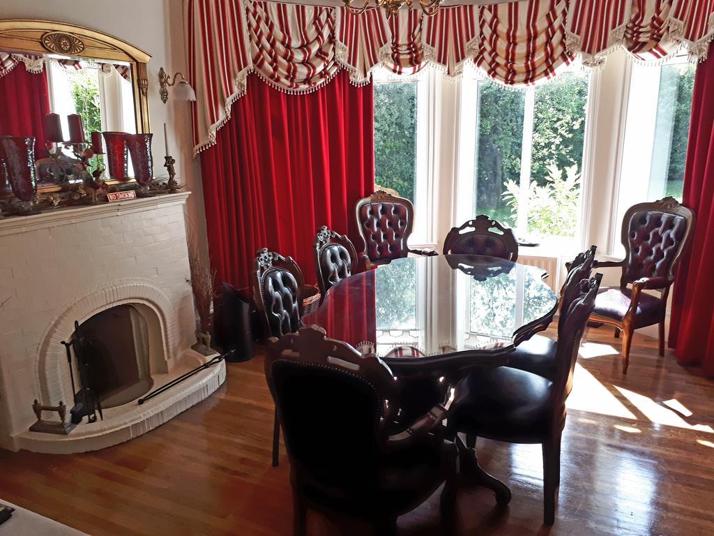 ダン・レアリー The Dell Dublin Bed & Breakfast エクステリア 写真