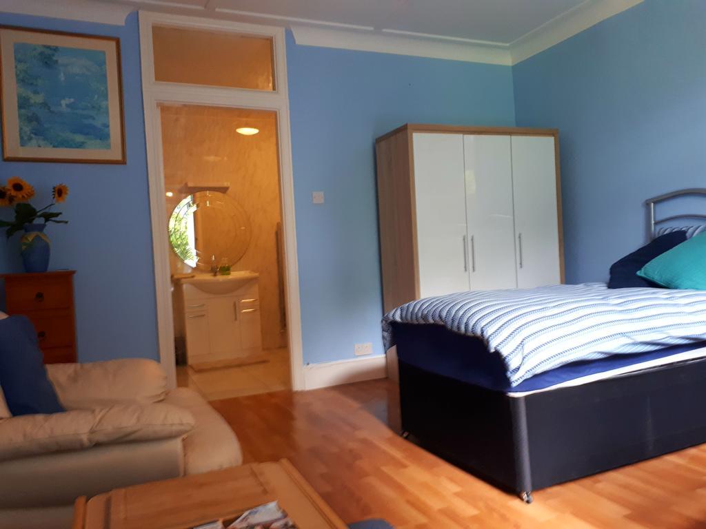 ダン・レアリー The Dell Dublin Bed & Breakfast エクステリア 写真