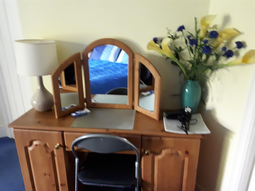 ダン・レアリー The Dell Dublin Bed & Breakfast エクステリア 写真
