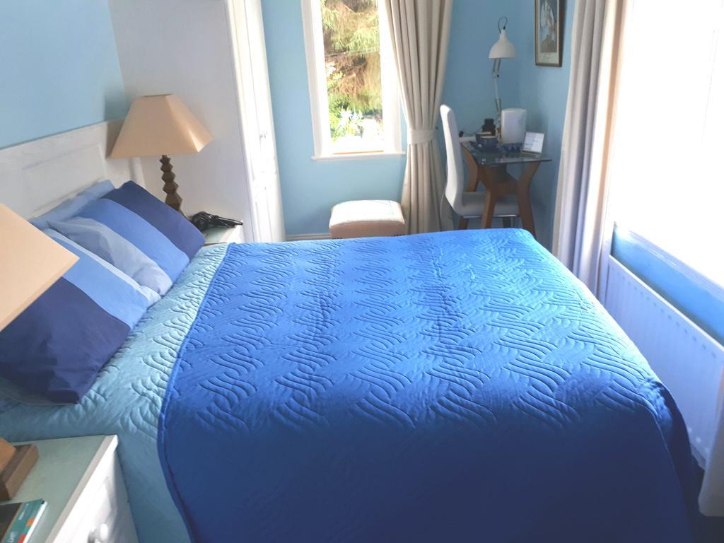 ダン・レアリー The Dell Dublin Bed & Breakfast エクステリア 写真