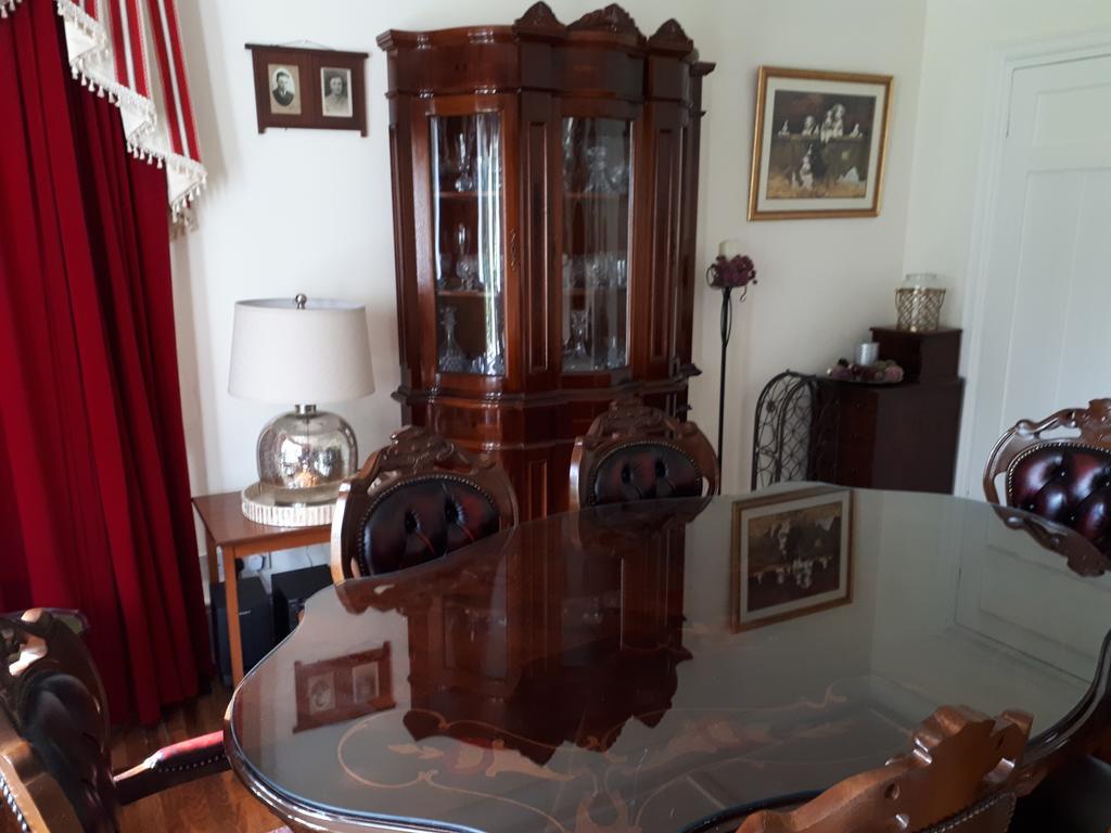 ダン・レアリー The Dell Dublin Bed & Breakfast エクステリア 写真
