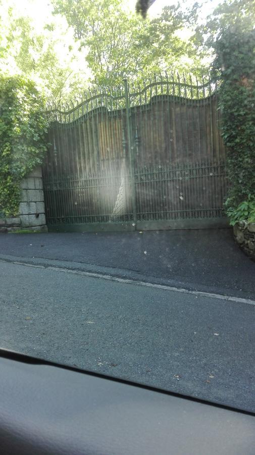 ダン・レアリー The Dell Dublin Bed & Breakfast エクステリア 写真